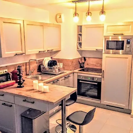Moderne T2 Avec Garage ,tres Calme Avec Jardin Prive Et Piscine, A 400m Du Centre Et Des Plages, Wifi Remise Supplementaire De 10 Pourcent Pour Location A La Semaine Кавалер-сюр-Мер