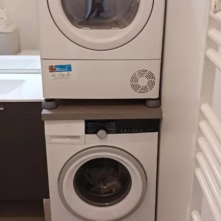 Apartment Moderne T2 Avec Garage ,tres Calme Avec Jardin Prive Et Piscine, A 400m Du Centre Et Des Plages, Wifi Remise Supplementaire De 10 Pourcent Pour Location A La Semaine Cavalaire-sur-Mer